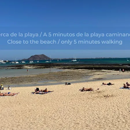 Mango Sorbet Super Central, 3 Desks, High Speed Internet, 3 Bedrooms And 2 Bathrooms