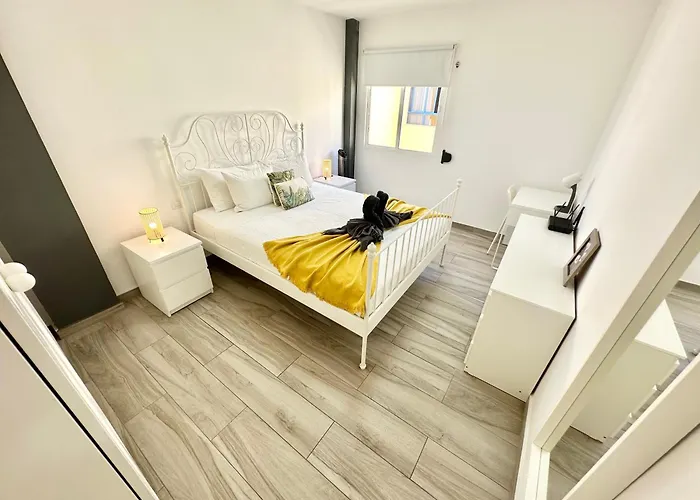 Mango Sorbet Súper Central, 3 Desks, High Speed Internet, 3 Bedrooms&2 Bathrooms